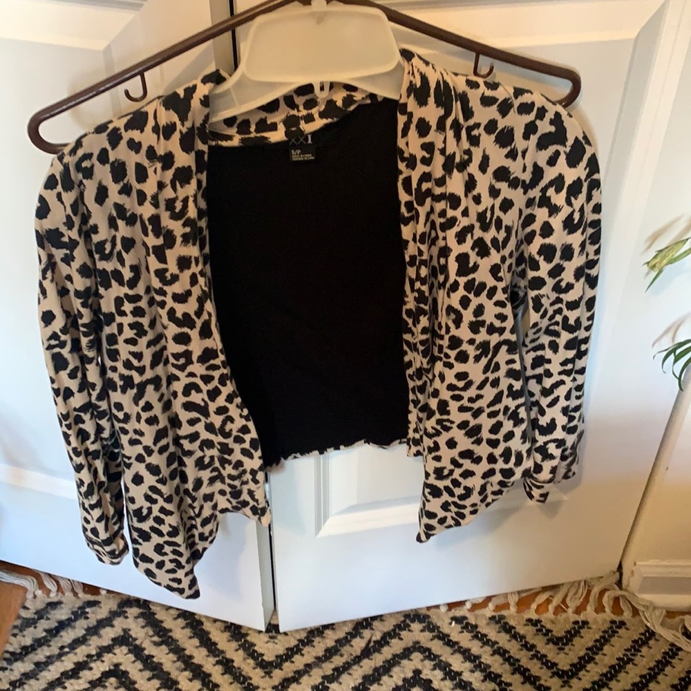 Forever 21 short leopard blazer
